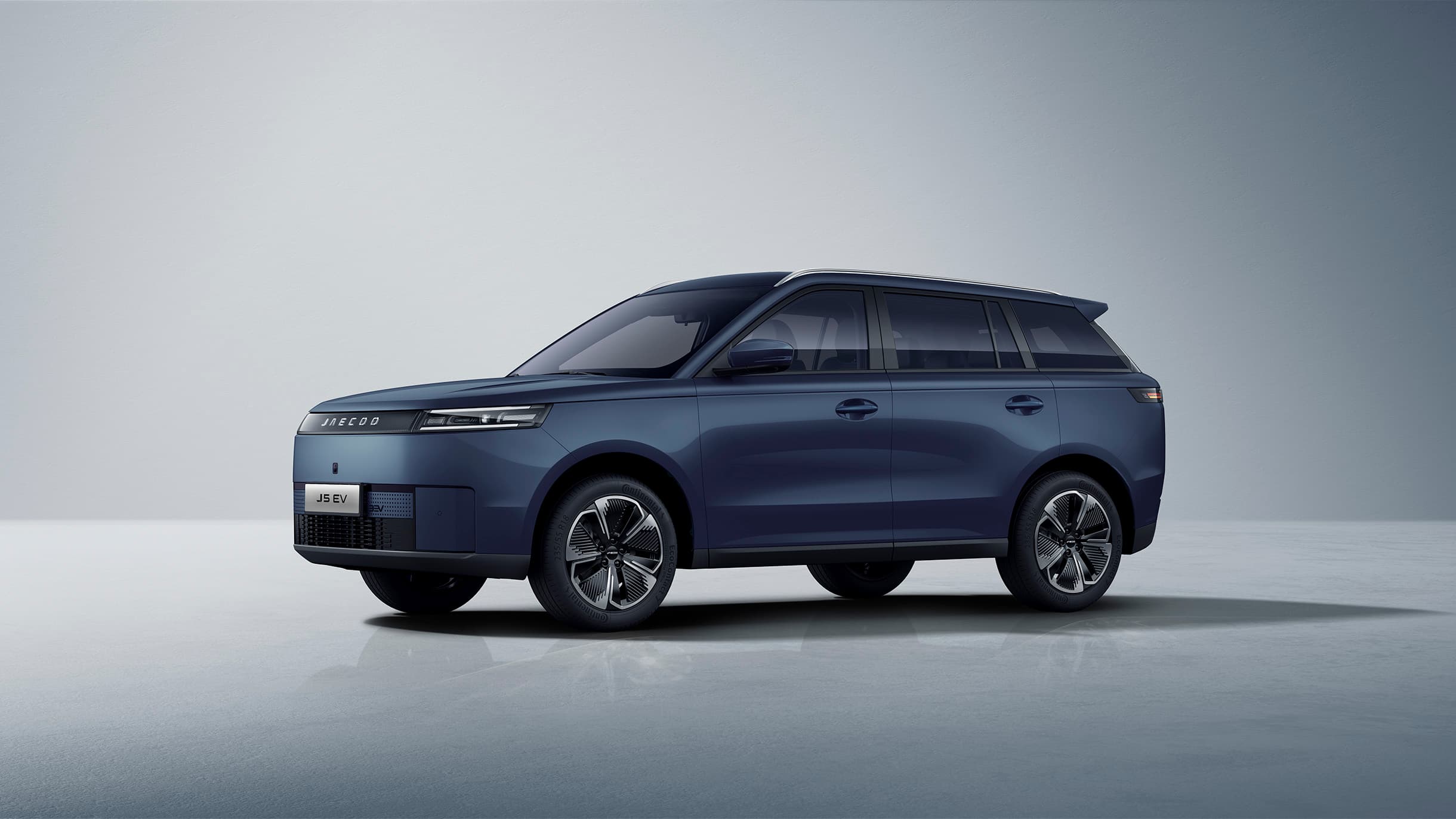 JAECOO J5 EV i farven lazuli blue