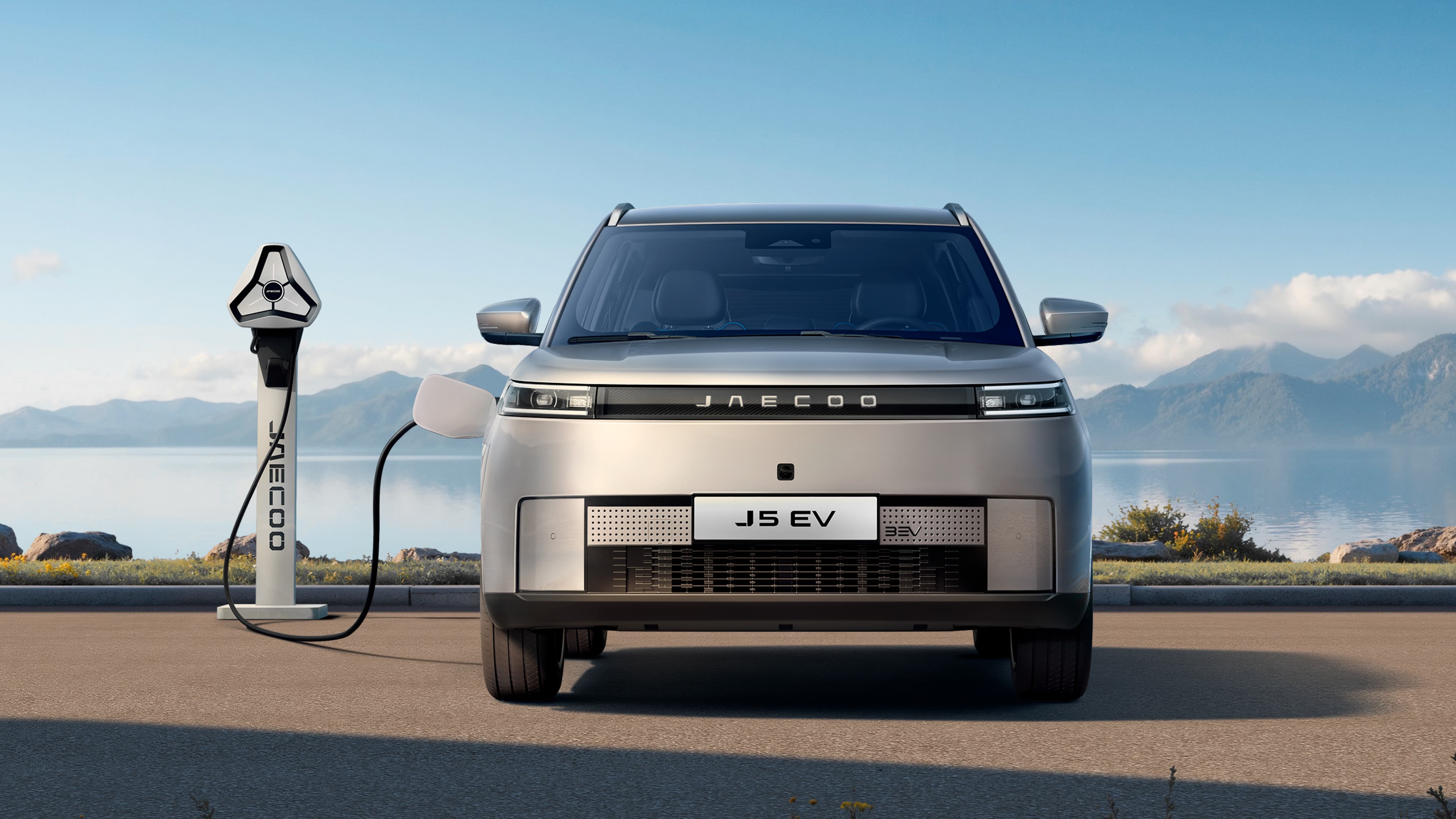 JAECOO J5 EV holder til opladning