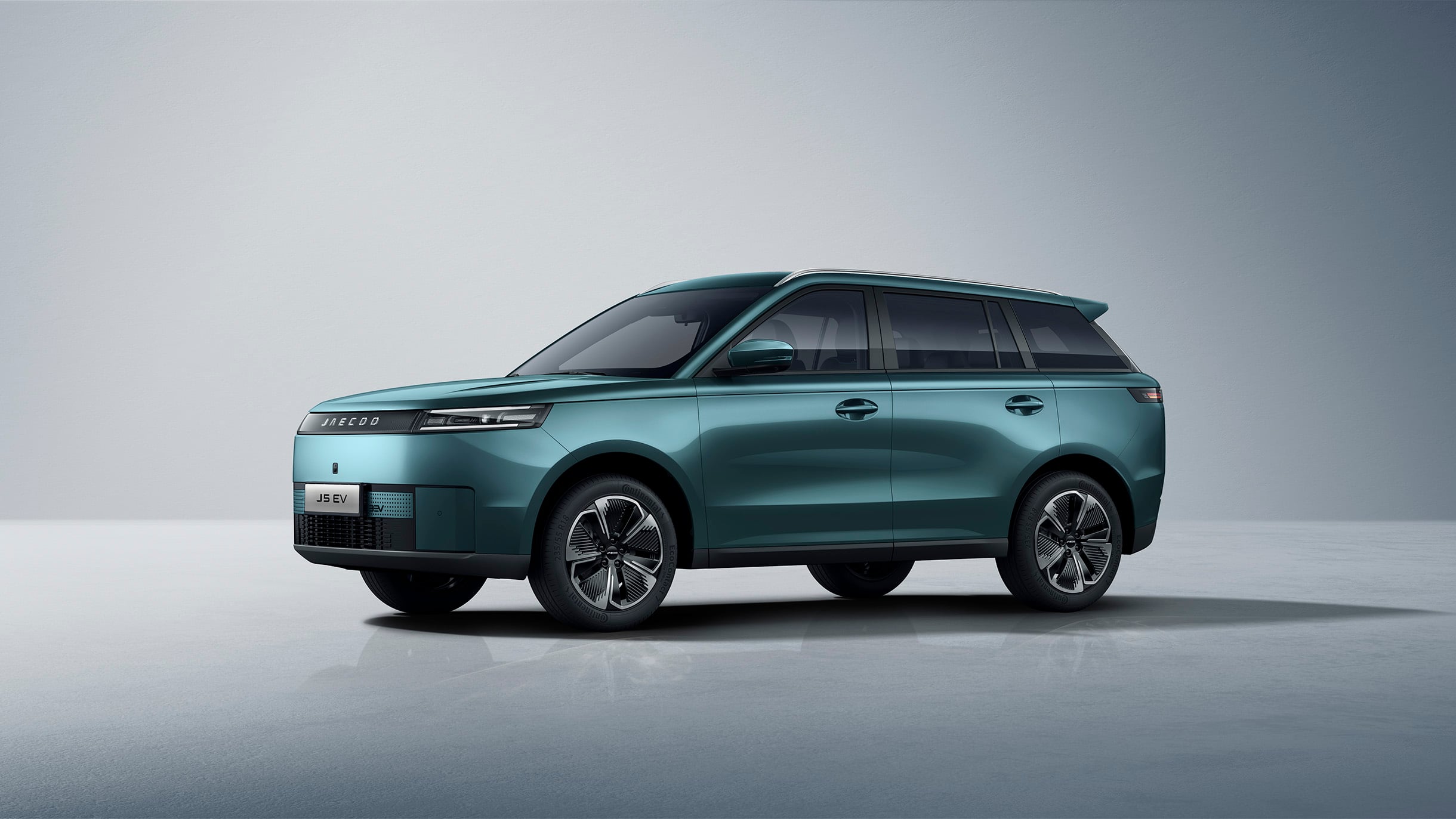 JAECOO J5 EV i farven copper green